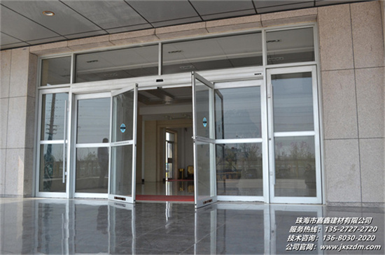 卫生间安装电动玻璃门 自动玻璃门价格及挑选方法